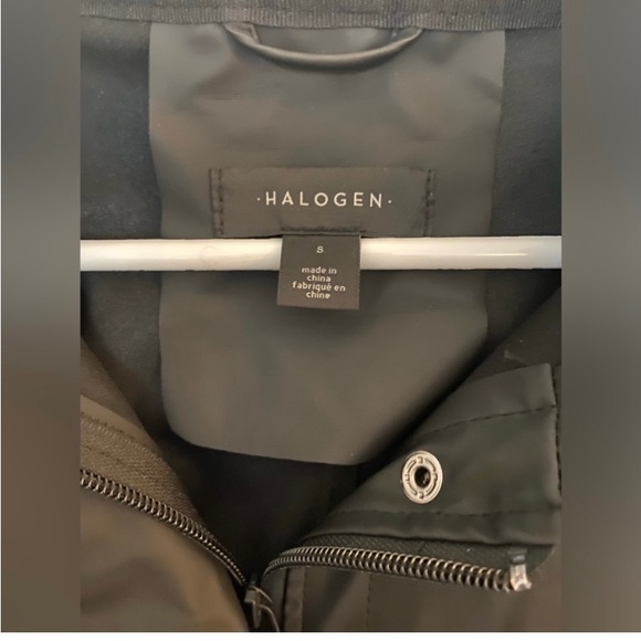 Halogen Size Small Raincoat - Picture 6 of 12